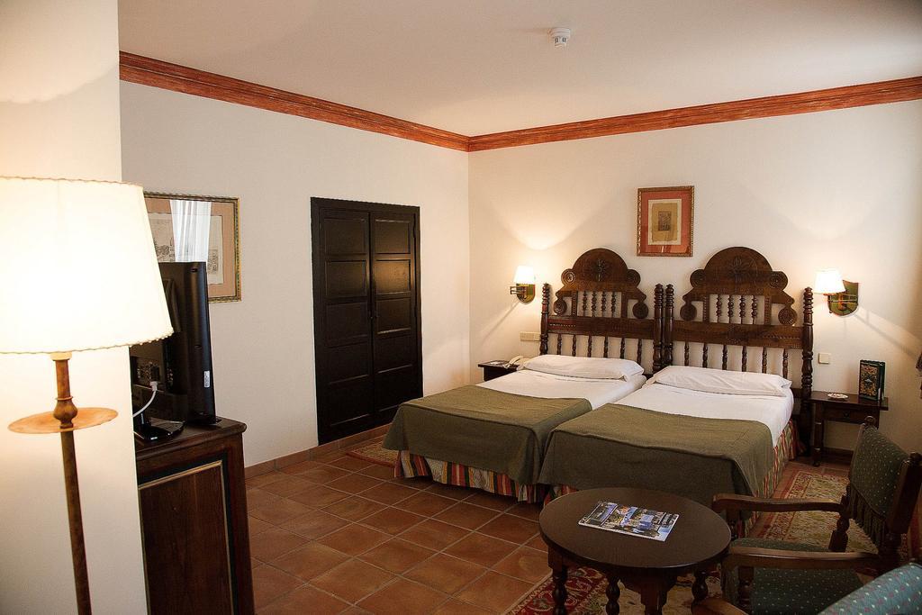 Parador De Ciudad-Rodrigo Exteriör bild